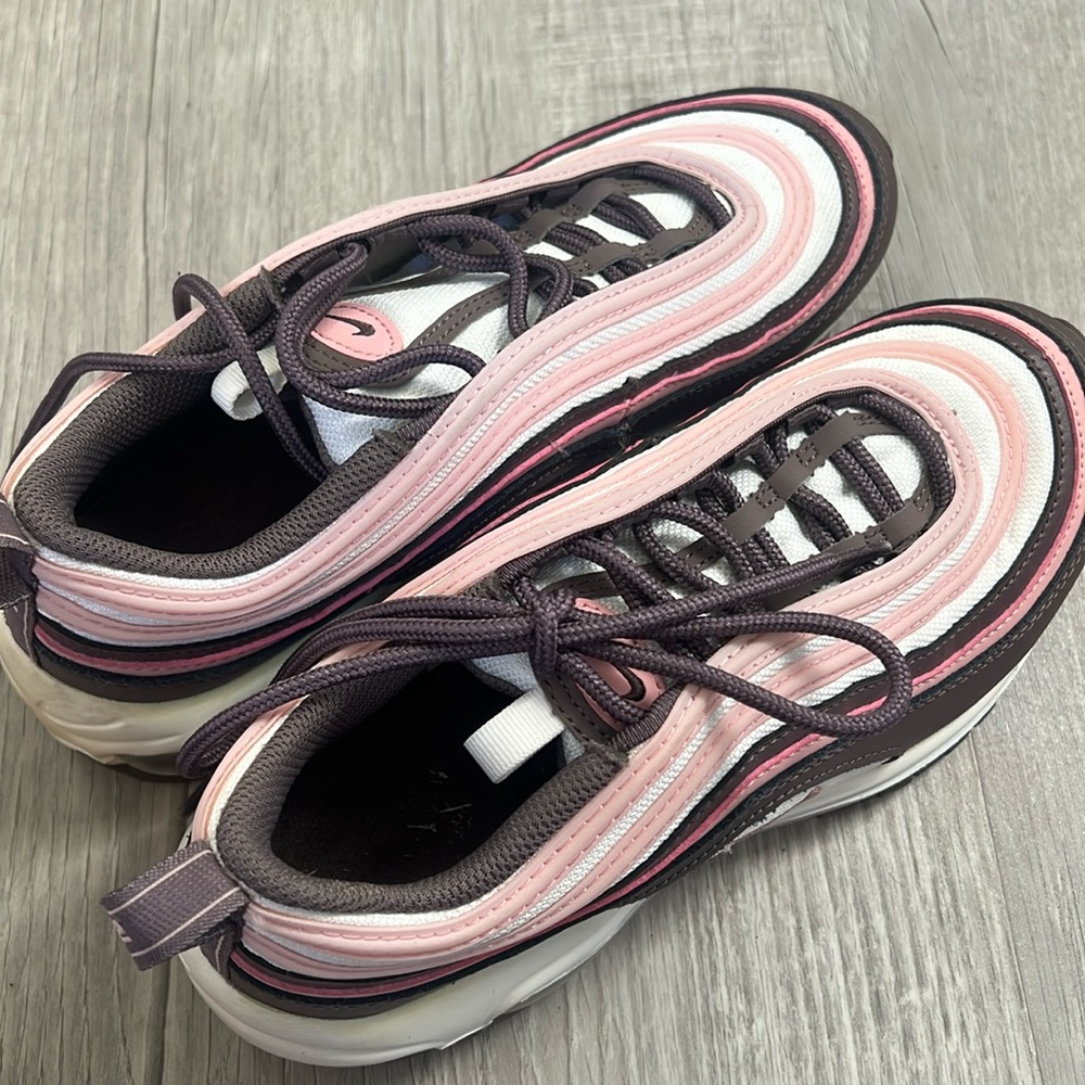 Nike shoes
